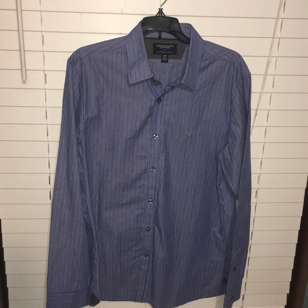 American eagle button down shirt